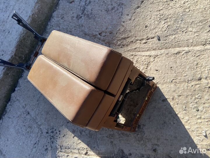 Подлокотник Инфинити fx35 s50