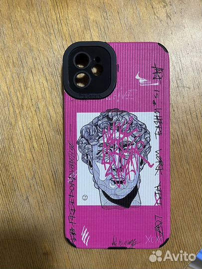 Чехол на iPhone 11