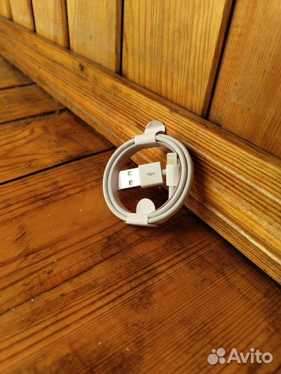 Кабель lightning usb на iPhone