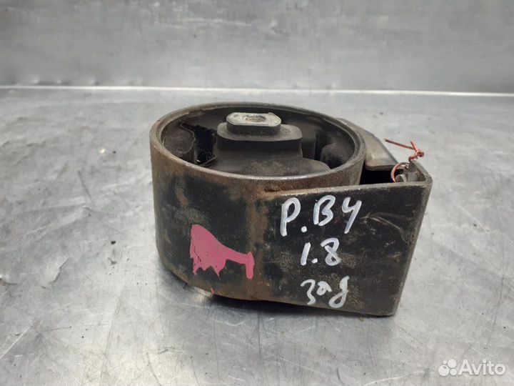 Опора двигателя правая Volkswagen Passat B3