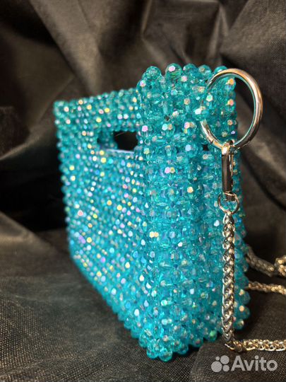 Сумка из бусин голубая