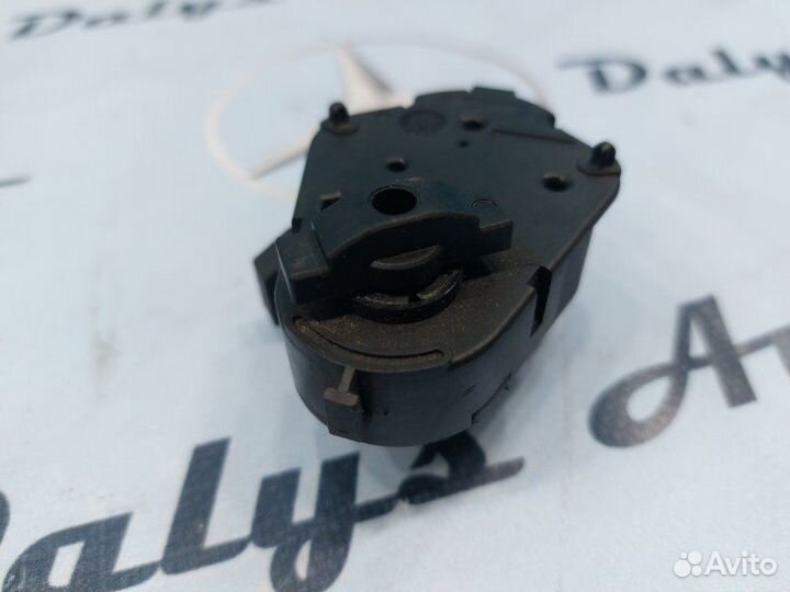 Сервопривод заслонок печки Bmw X5 E53 LCI M54B30