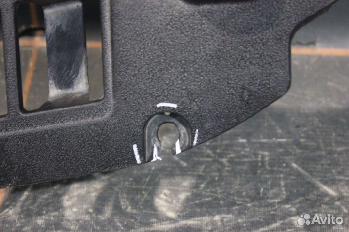 Кожух замка капота - Toyota Camry XV50 (2011-18гг)