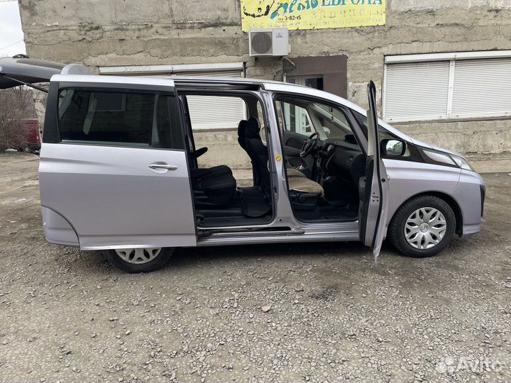 Mazda Biante 2.0 AT, 2011, 189 000 км