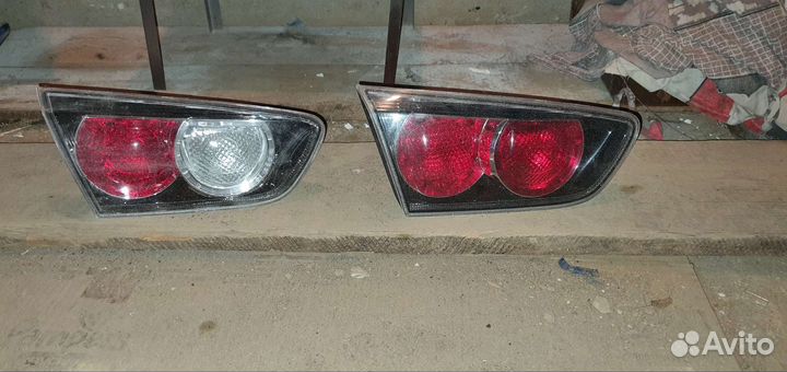 Задний левый фонарь лансер10