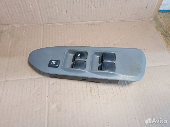 Блок кнопок эсп Mitsubishi Cedia, Lancer 9 правый