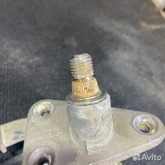 Моторчик стеклоочистителя передний Hyundai Accent