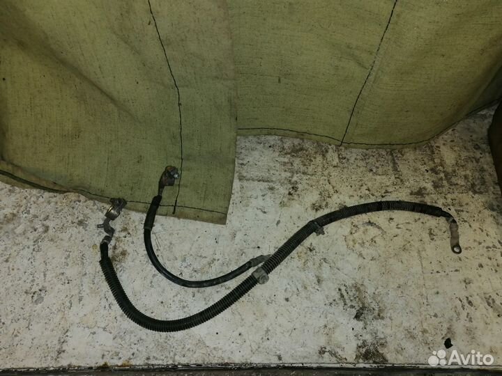 Клемма акб плюс, минус Мерседес Ml320