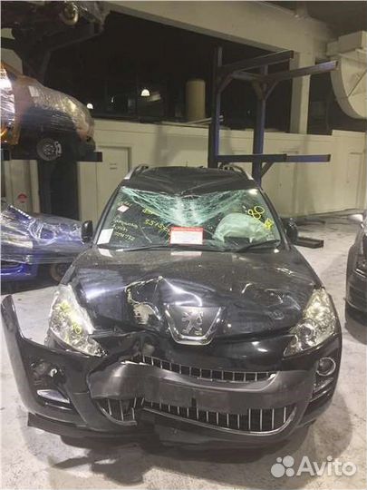 Разбор на запчасти Peugeot 4007