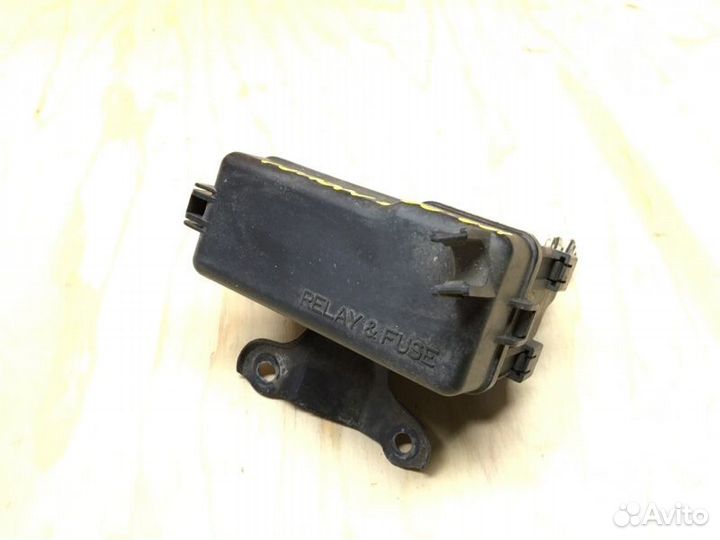 Блок реле Toyota Mark Ii Qualis MCV21W 2mzfe 2000