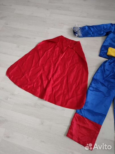 Новогодний костюм супермен