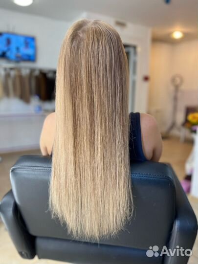 Модель на наращивание волос