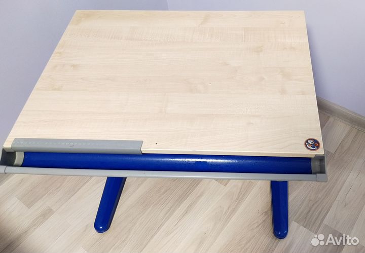 Растущий стол парта