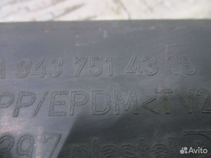 Накладка решетки радиатора Mercedes-Benz A94375143
