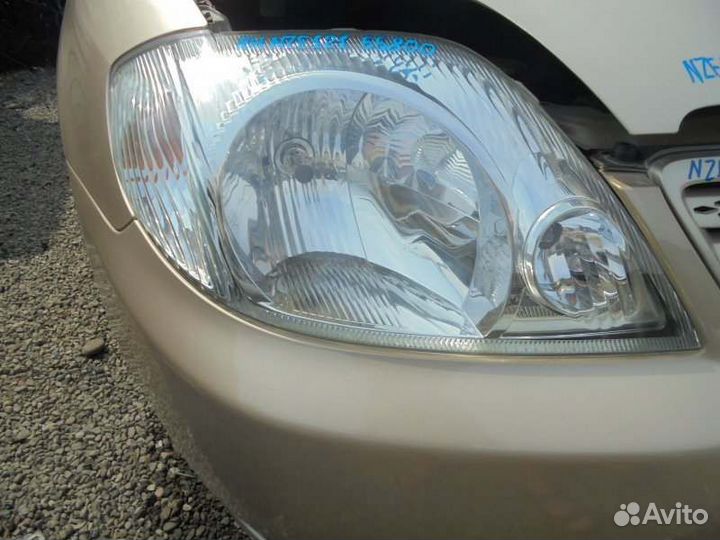 Фара правая Toyota Allex NZE121 1NZ-FE 2001/07