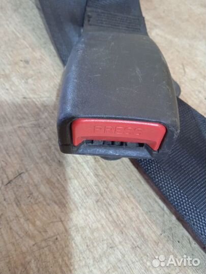 Ремень безопасности задний Hyundai Solaris sedan 1