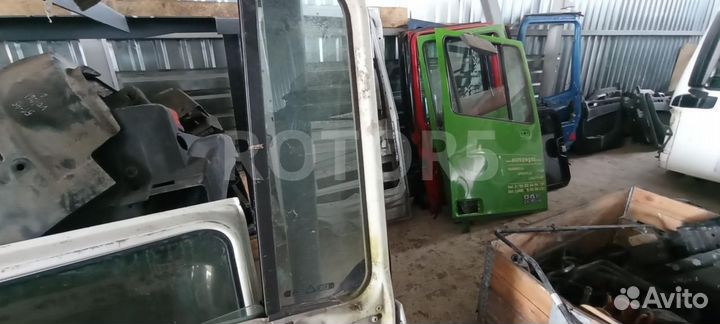 Стекло двери передней левой DAF XF 105 2006