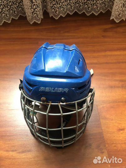Хоккейный шлем синий