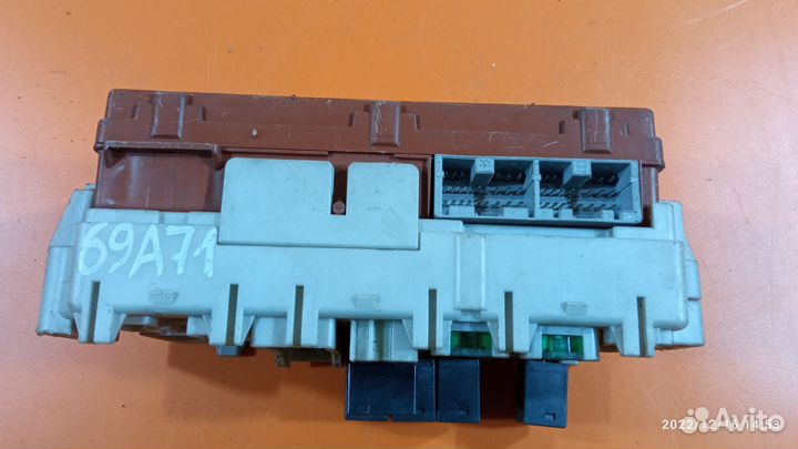 Блок предохранителей для Mitsubishi Lancer IX