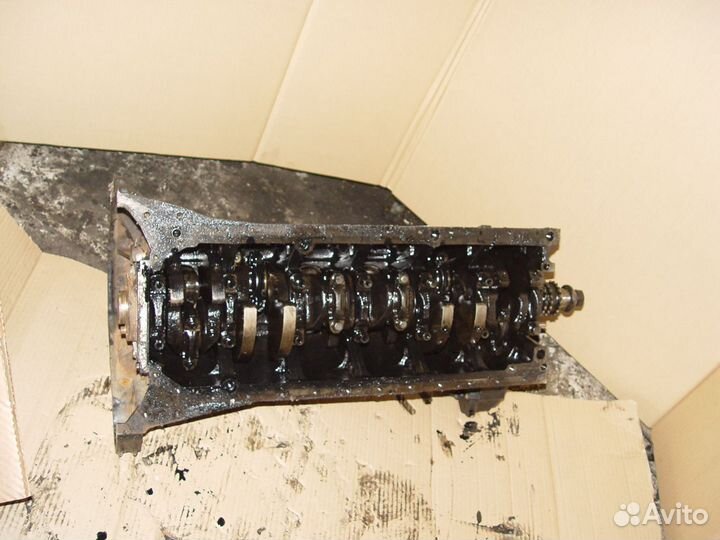 Нижняя часть мотора ом606 Mercedes w463 1999г