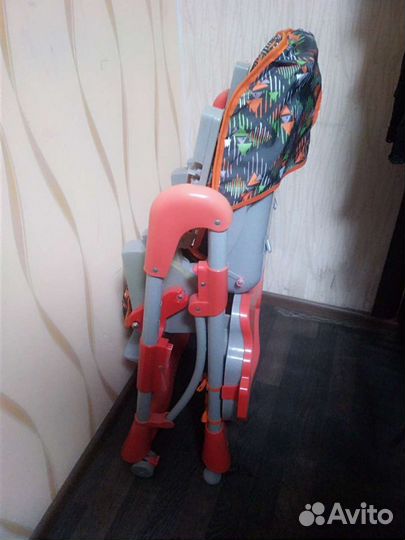 Стул для кормления с новым чехлом