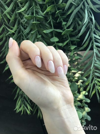 Сопровождение мастера маникюра