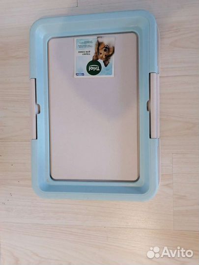 Лежак для маленькой собаки, лоток и поводок