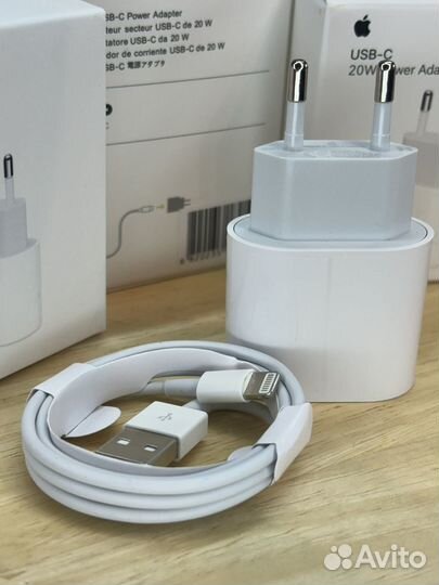 Зарядка на iPhone провод и блок