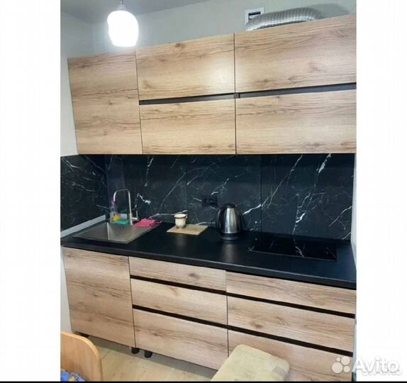 Кухонный гарнитур 2 метра с цельной столешницей