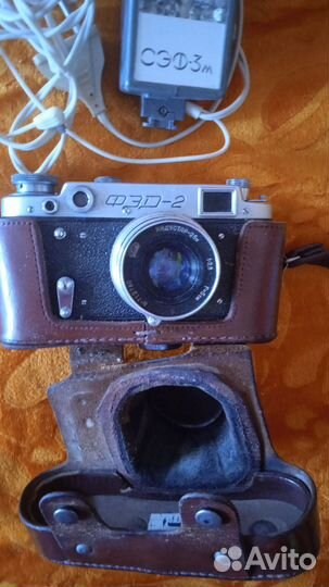 Плёночный фотоаппарат фэд 2 с фотовспышкой