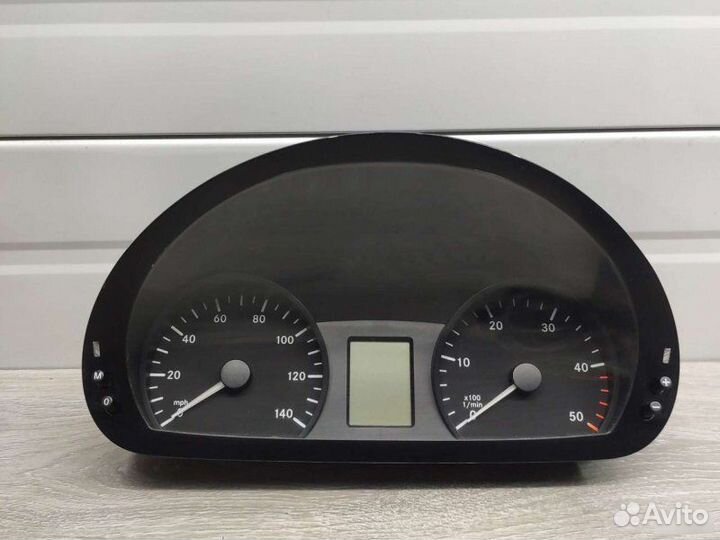 Щиток приборов Mercedes Vito W639