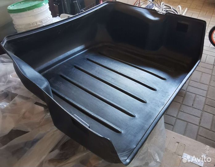 Пластиковый поддон в багажник BMW X3