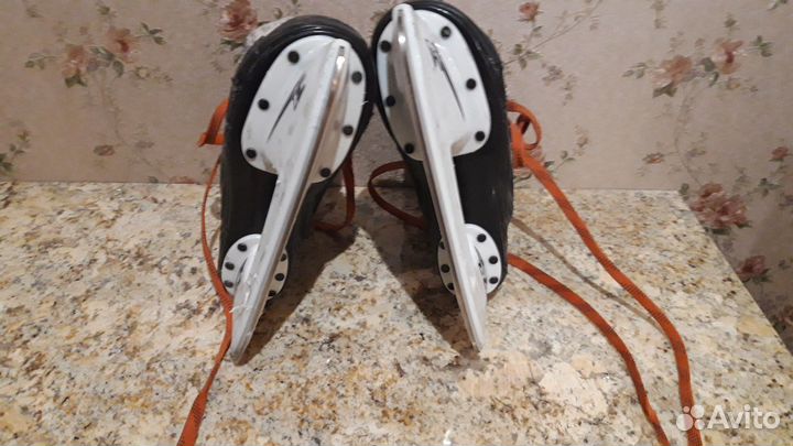 Коньки CCM RBZ размер 32