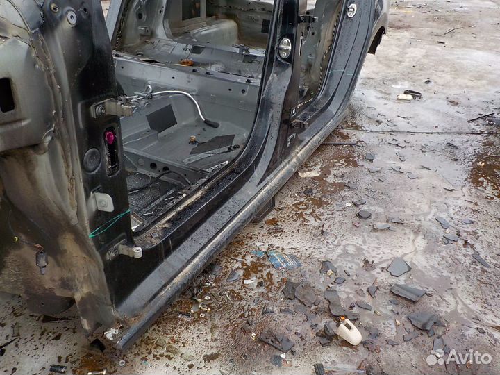 Б/У Порог левый Volkswagen Polo (Sed RUS) 2011