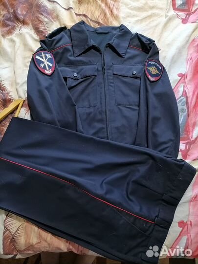 Костюм полиции новый 50р