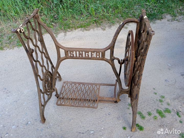 Чугунная станина от швейной машинки Singer