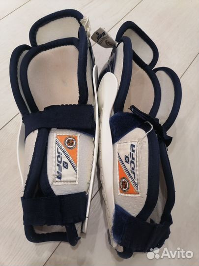 Щитки хоккейные