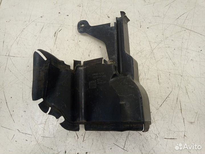 Пыльник двигателя боковой левый Volvo S80 2010