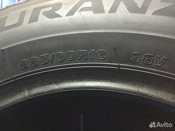 Bridgestone Turanza T001 225/60 R16