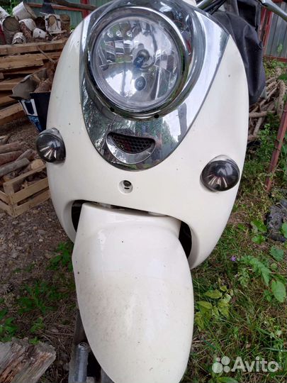 Скутер 150(50) Venta Retro