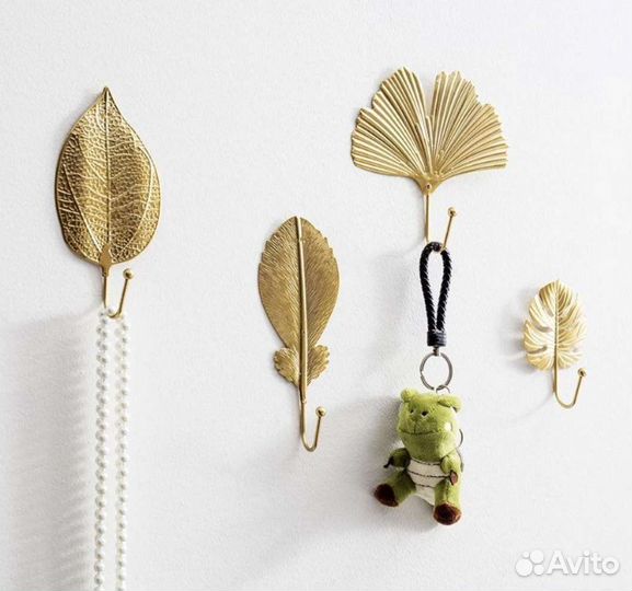 Крючки настенные новые Листья