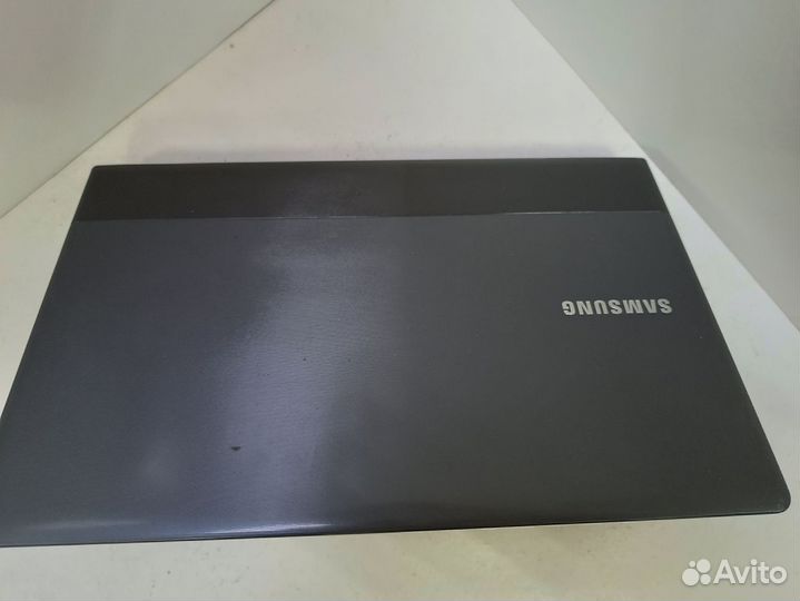 Ноутбук Samsung np300e5c