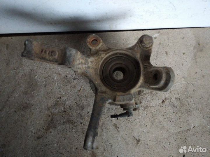 Кулак поворотный передний левый Nissan Almera N16