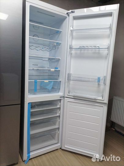 Холодильник новый 2 метра no frost haier C2F637CWR