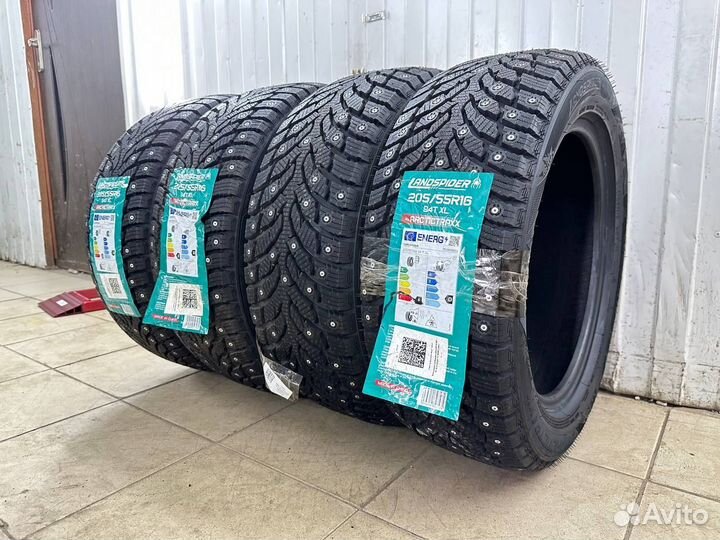 Landspider Arctictraxx 215/55 R18