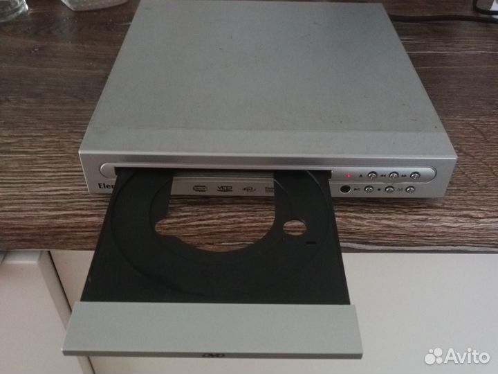 Dvd плеер elenberg