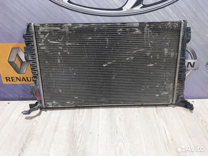 Радиатор охлаждения двигателя основной Renault dus