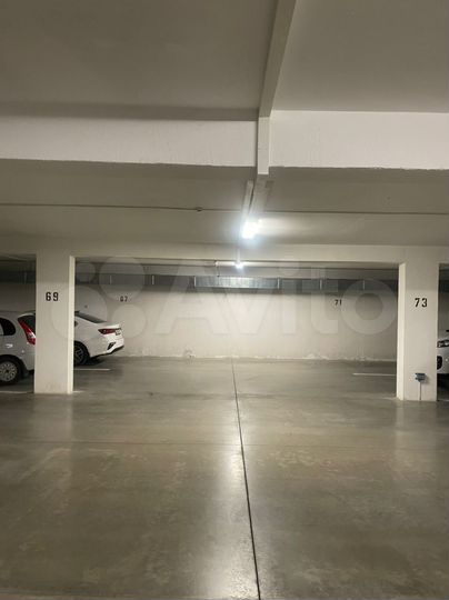 Машиноместо, 18 м²