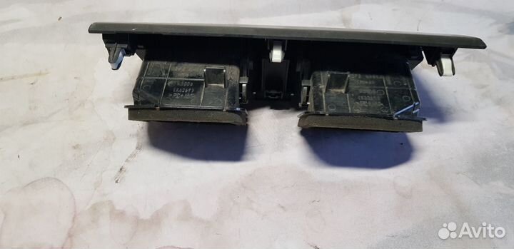 Mazda 3 BL 2009-2013 Дефлектор воздуха центральный