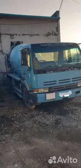 Автобетоносмеситель Nissan Diesel, 2000